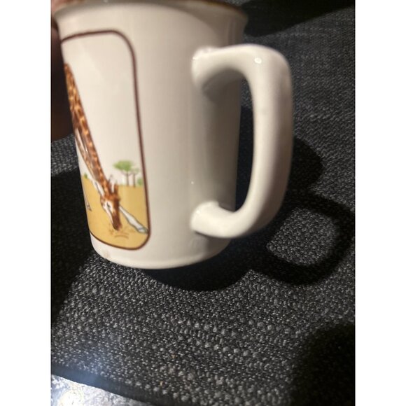 Rare VTG Giraffe-Themed Ceramic Coffee Mug With Handle - Picture 4 of 8
